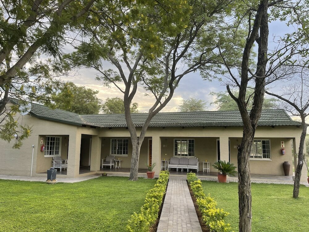 Фото отеля 1