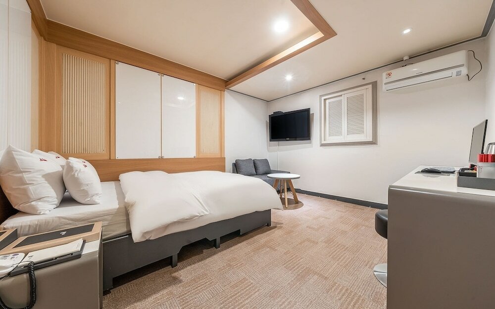 Фото Bucheon A Hotel