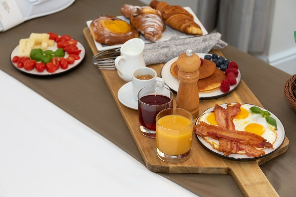 Фото Leonardo Suites - The Luxury Leading Accommodation in Rome