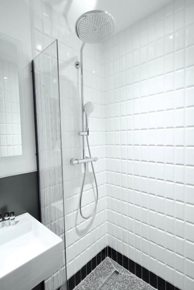 Фото Bed Bites & Business Hotel Rotterdam