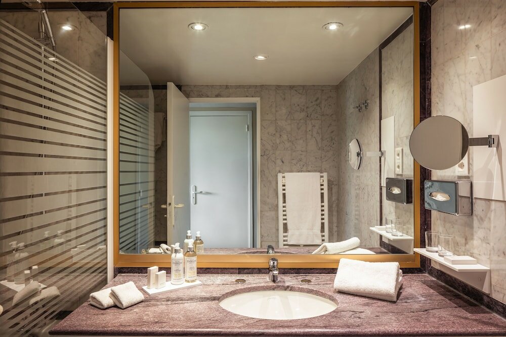 Фото Royal Garden Champs Elysées