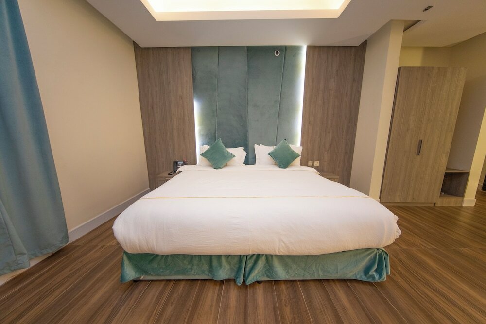 Фото Luxury Night Hotel