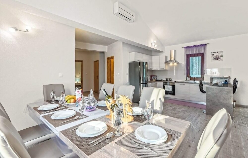 Фото Klo - With Pool - H