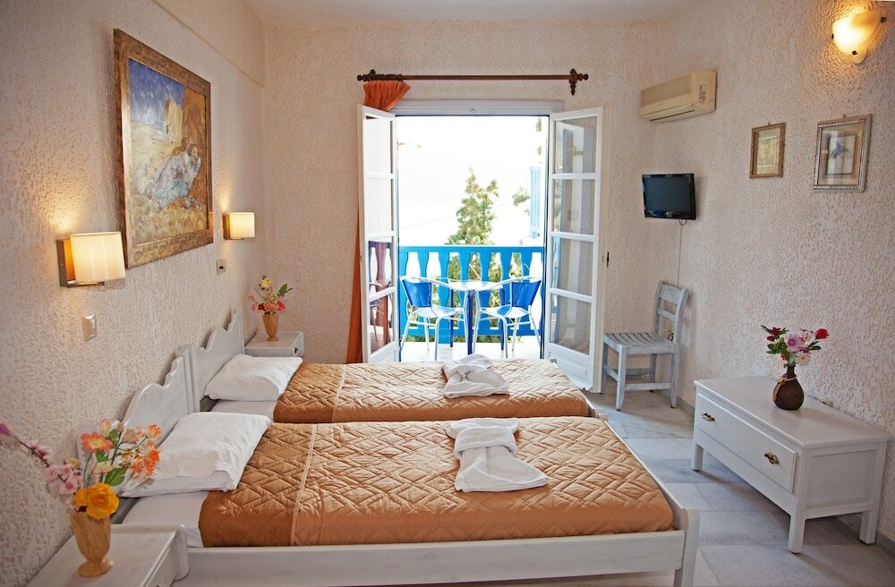 Фото отеля 2