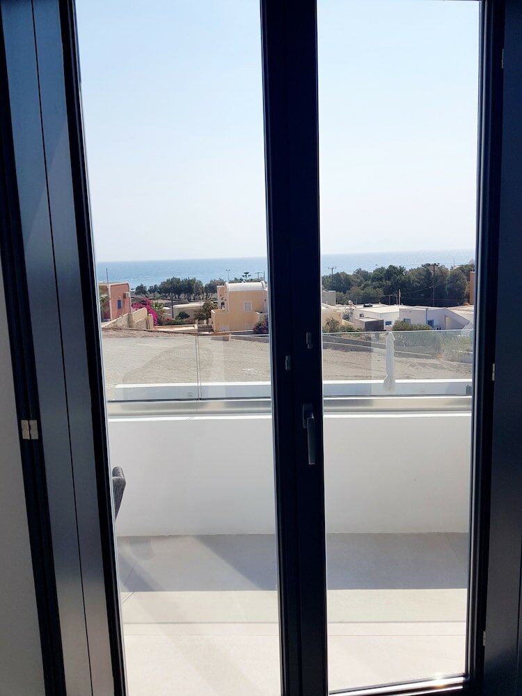 Фото MyLithos Suites