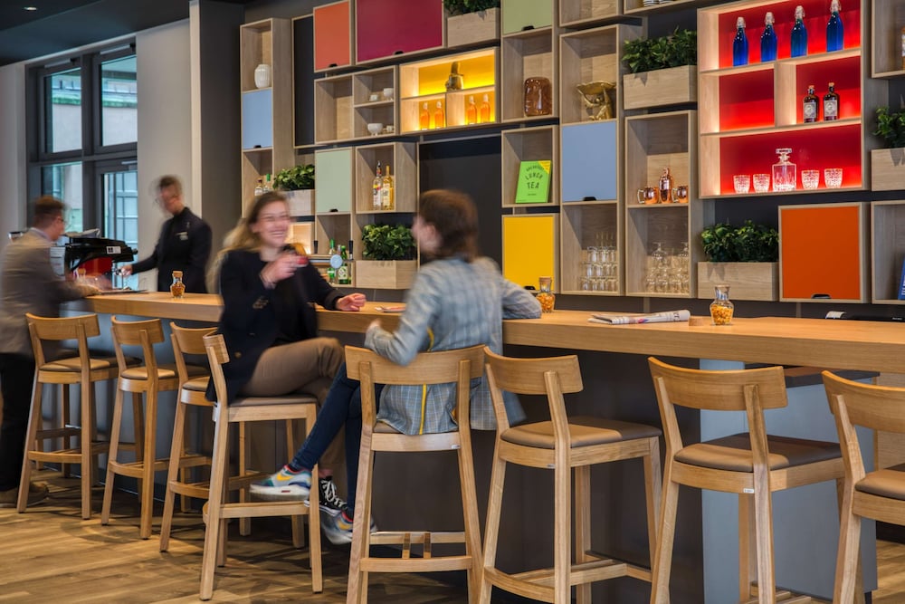 Фото IntercityHotel Wiesbaden