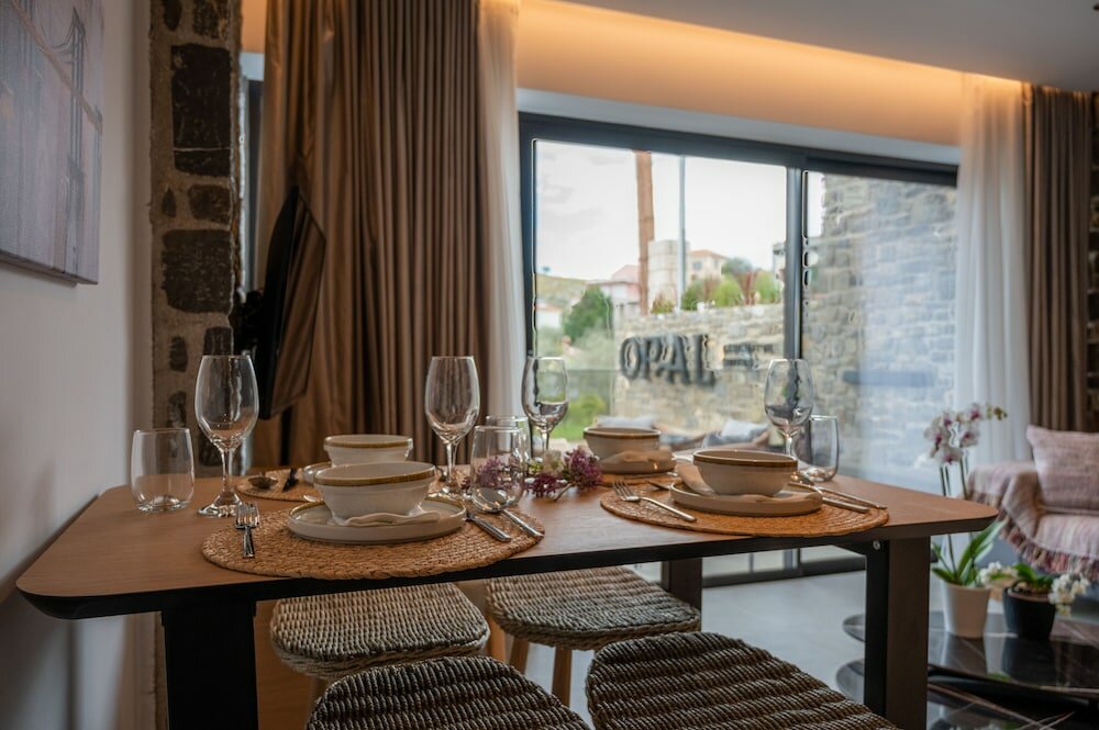 Фото Opal Executive Suites