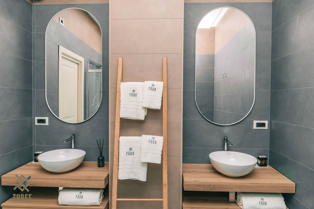 Фото Four - Acanfora Suites