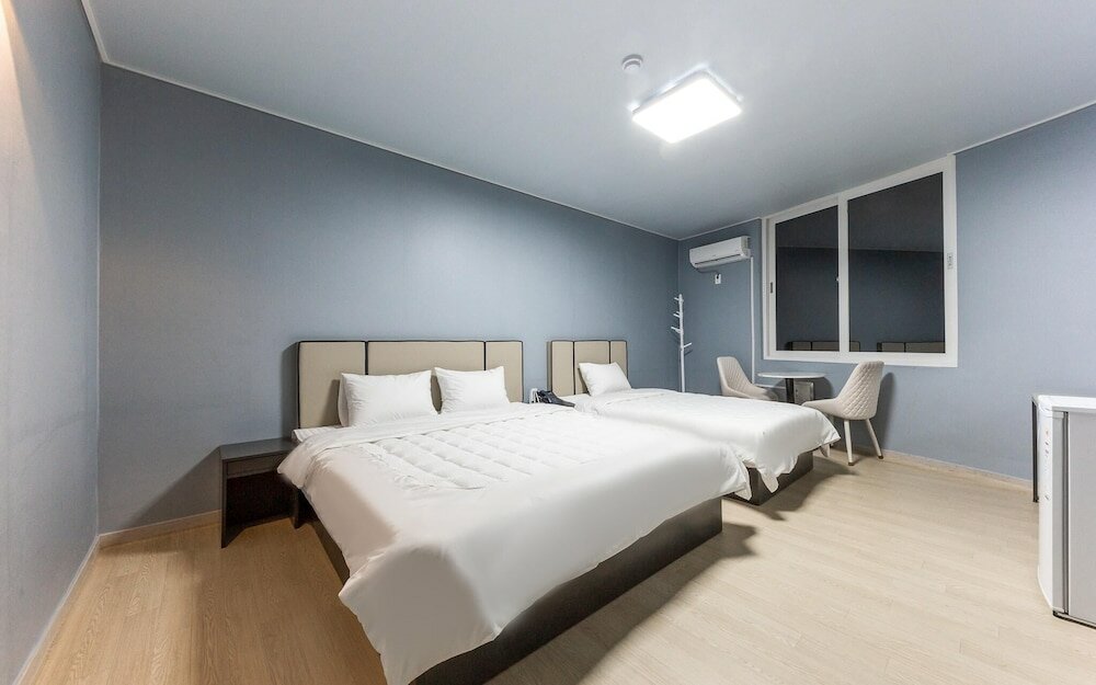 Фото Yeosu Rivera Hotel