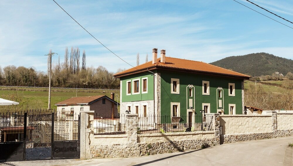 Фото Villa Palatina Superior Hostel