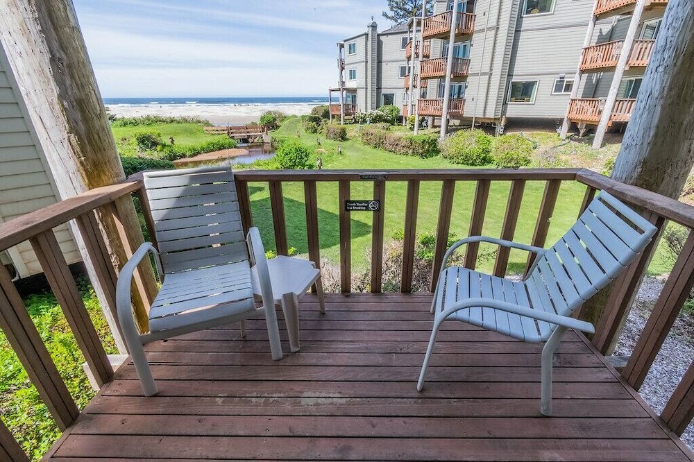 Фото Little Creek Cove Beachfront Resort