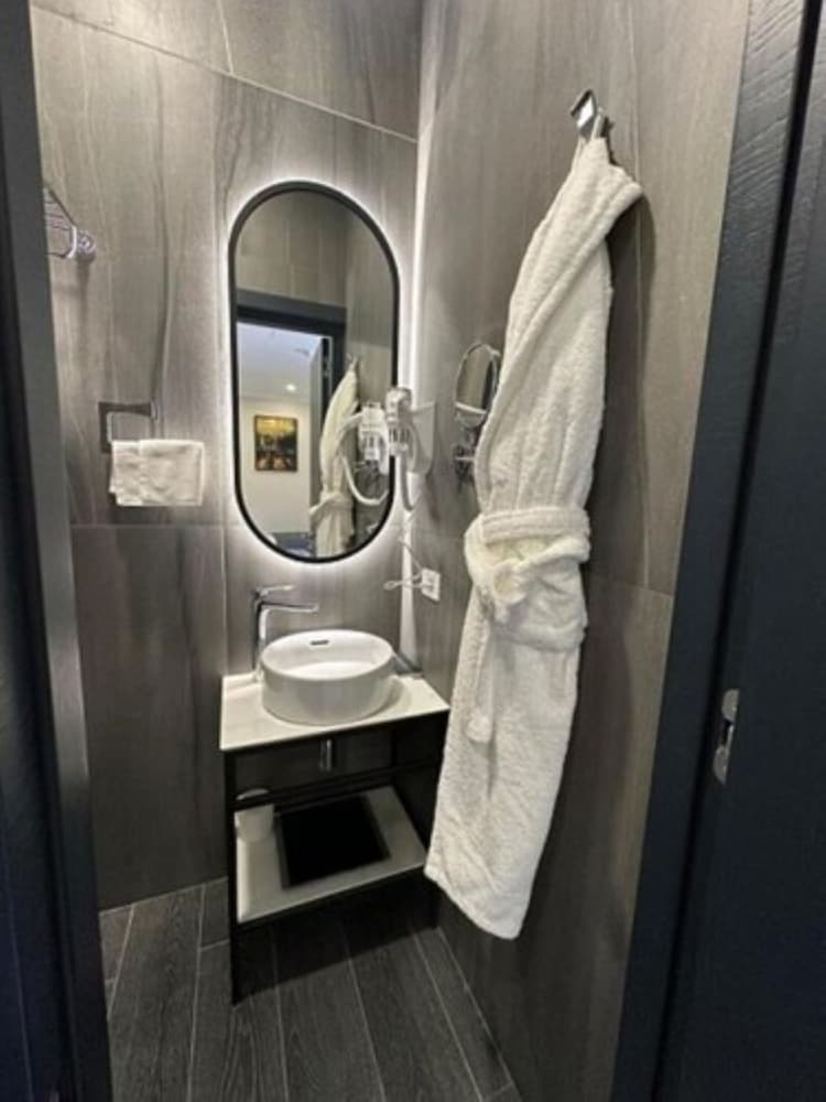 Фото Hills Hotel