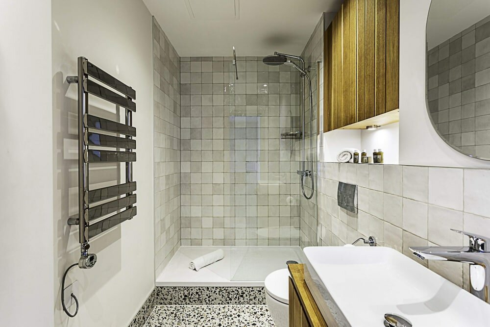 Фото 1-bed Apartment: Close to Wimbledon Station