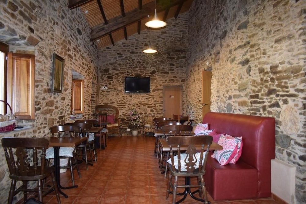 Фото Pensión Albergue Los Caminantes - Hostel