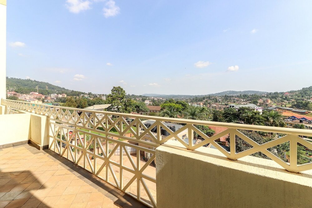 Фото Dallas Premiere Hotel