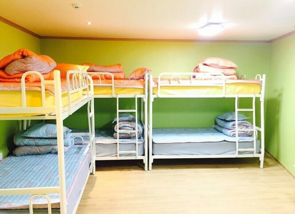Фото Yeosuro Guesthouse - Hostel