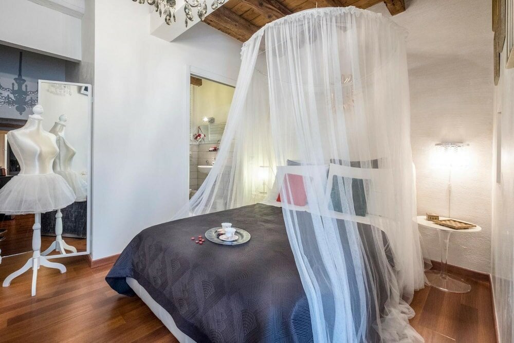 Фото Abbraccio di Romeo e Giulietta