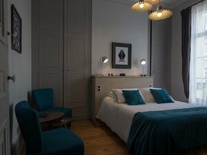 Гостиница Une Maison EN Ville Chambre d'Hotes в Амьене