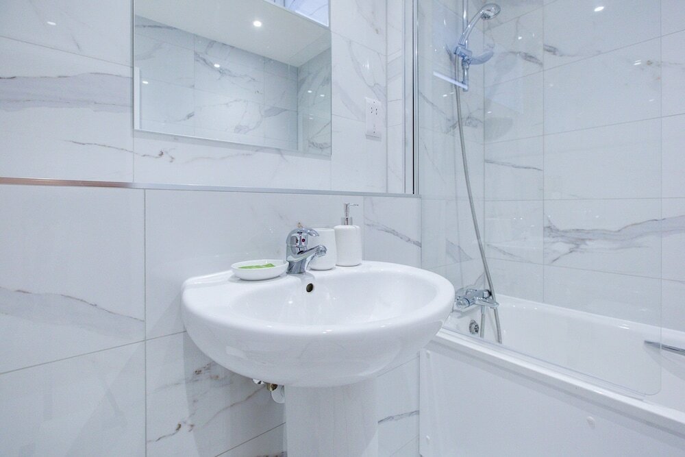 Фото Hybrid Resi - Mitcham