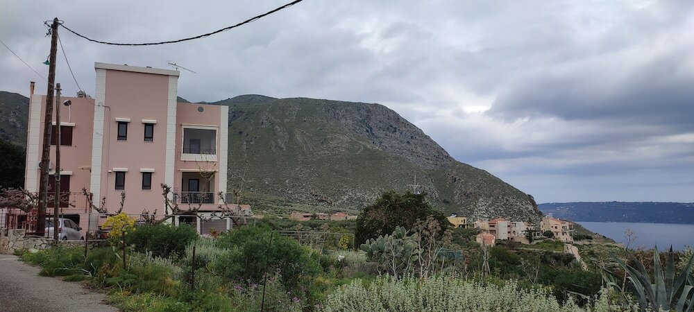 Фото Aloni cottage