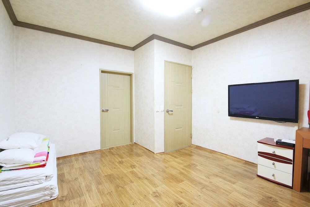 Фото Yeosu Living