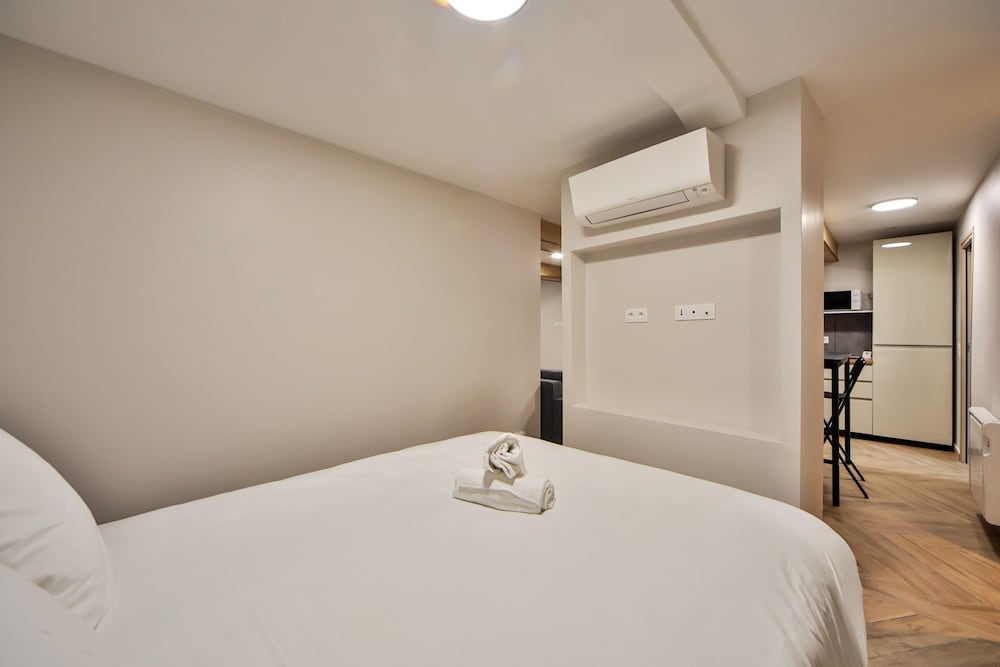 Фото Blue Night International 49