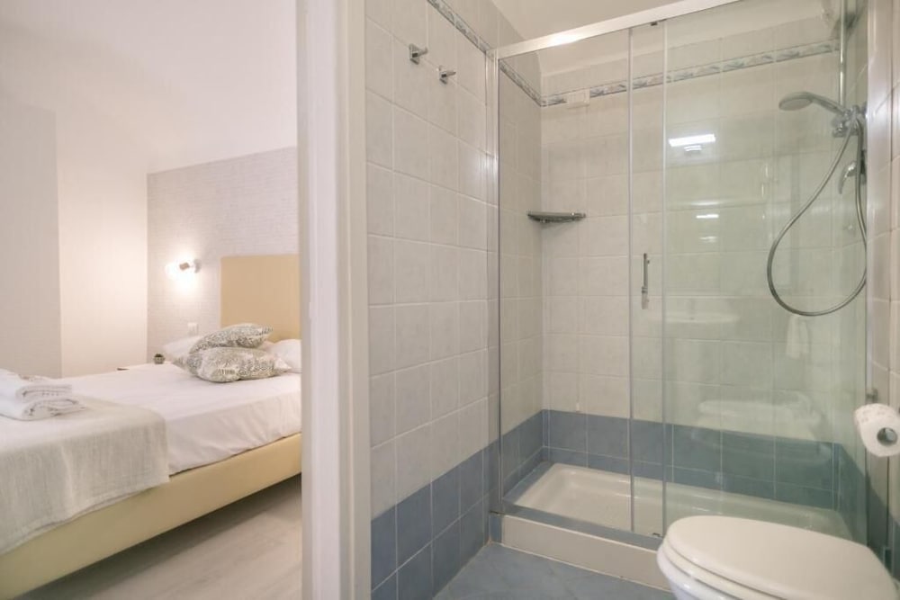 Фото White Candia Guesthouse