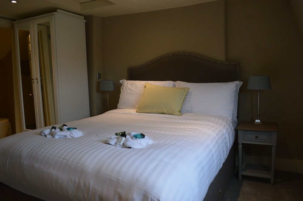 Фото The Crown Pub & Guesthouse