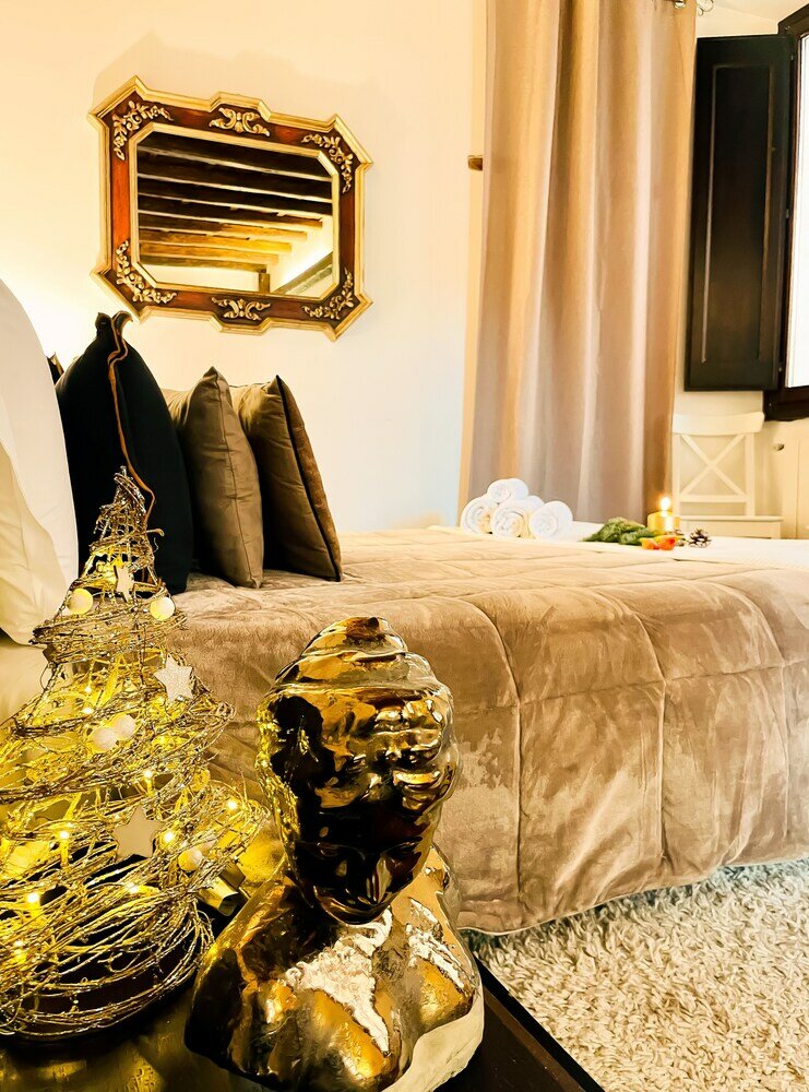 Фото Trevi Fountain Stylish Guesthouse