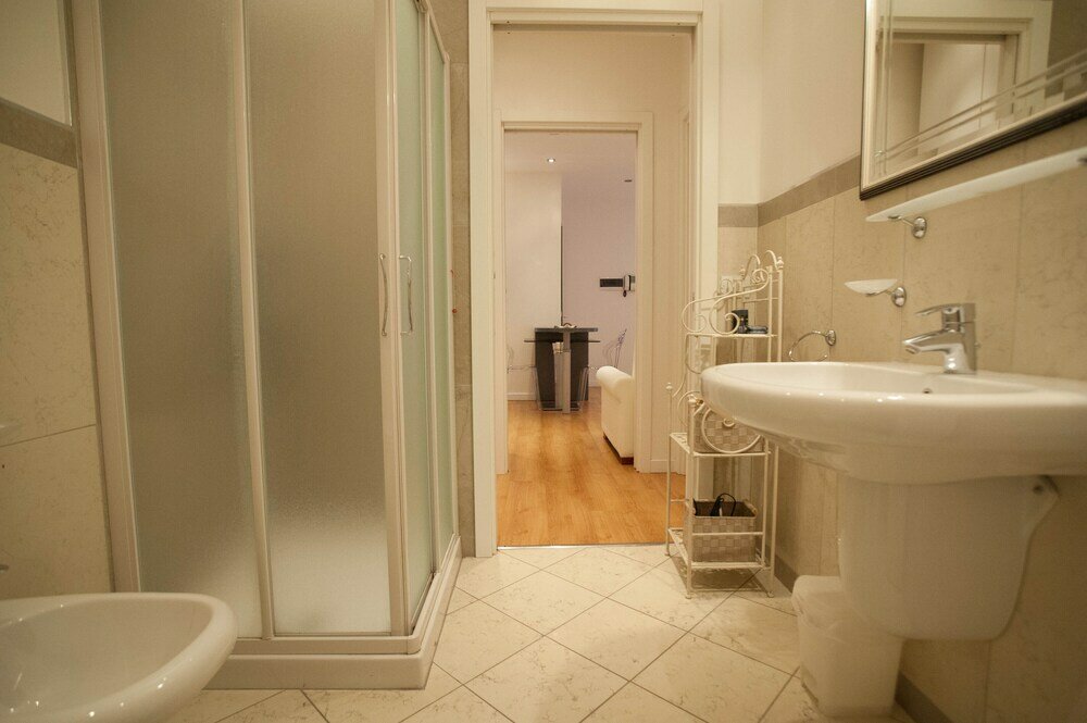 Фото Arena by side