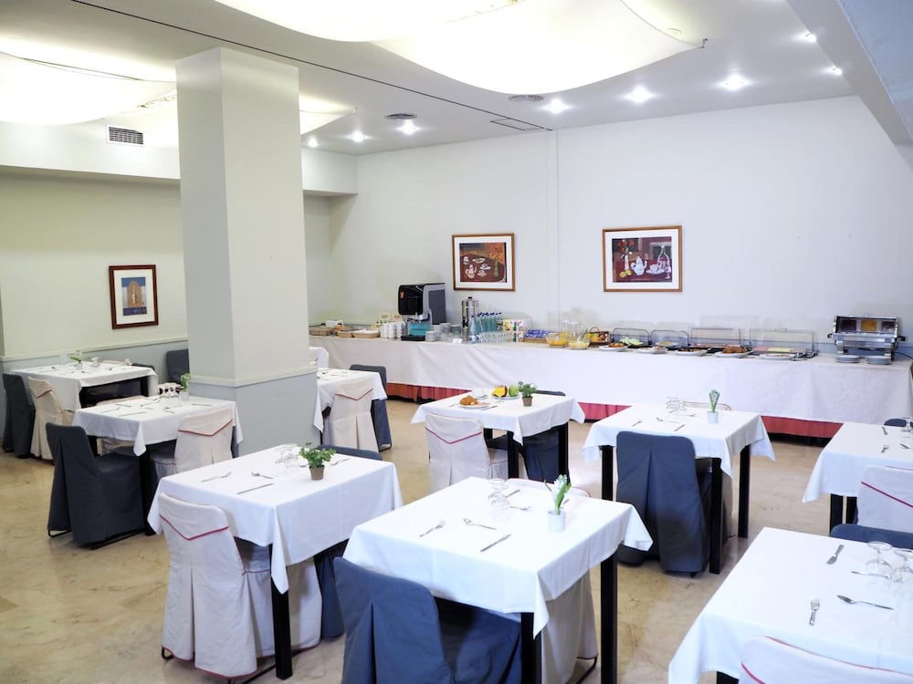 Фото Hotel Glories