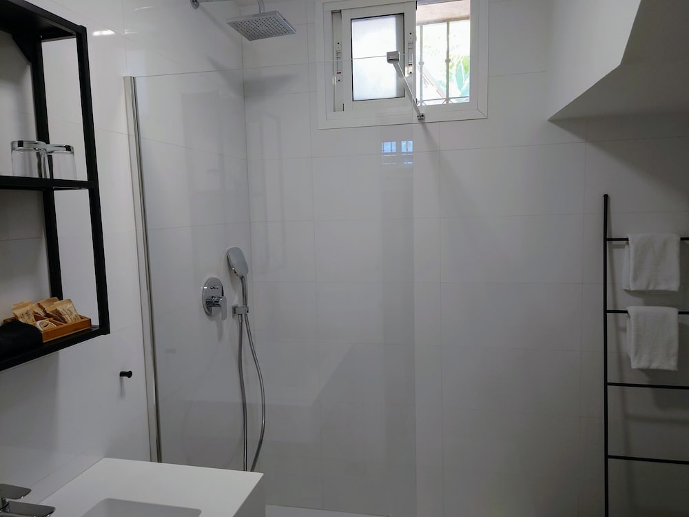 Фото Carmen Rooms