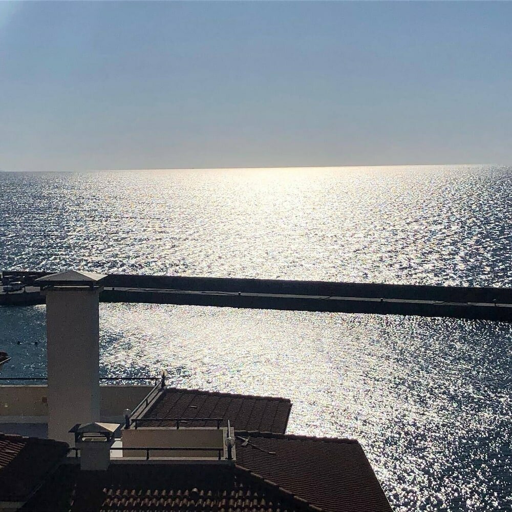 Фото Sunny Suites by Casa Del Mare