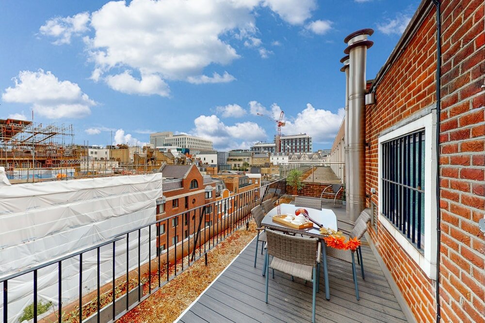 Фото Stay in Bond Street