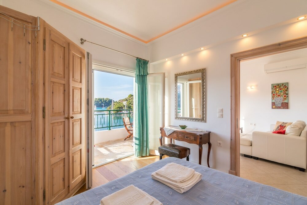 Фото Lakka Seaview Apartments by Konnect