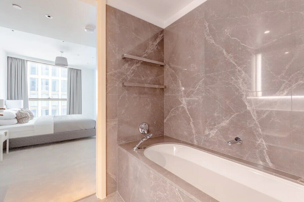 Фото Luxurious 2bd Flat by the River - Vauxhall
