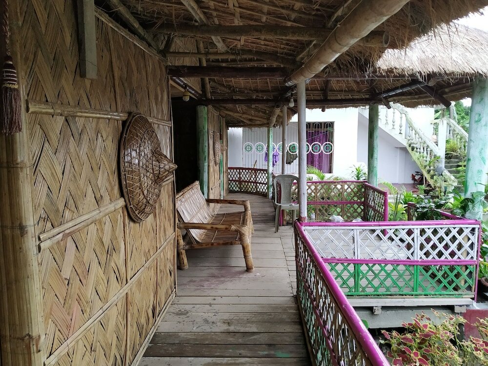 Фото Jonki Panoi Bamboo Cottages