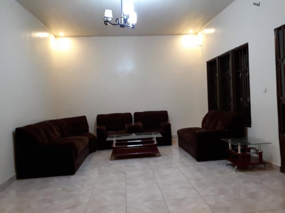 Фото Airport Hill Guest House