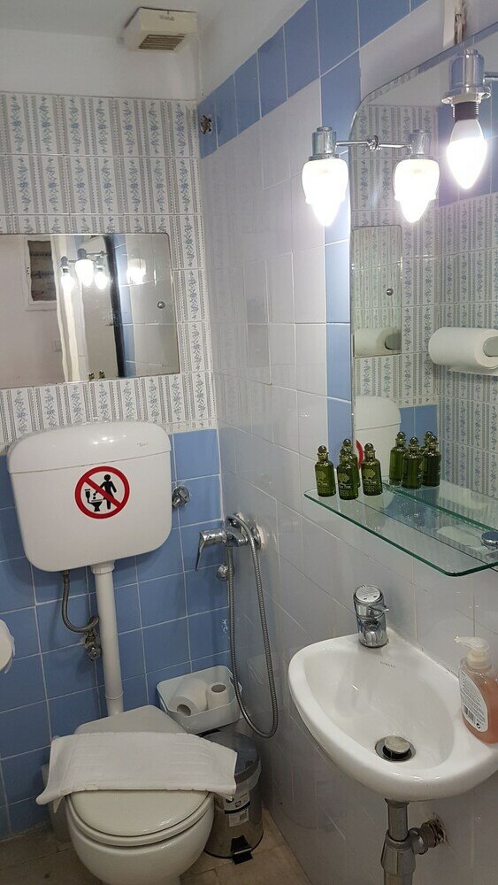 Фото Errathens Sky Apartment