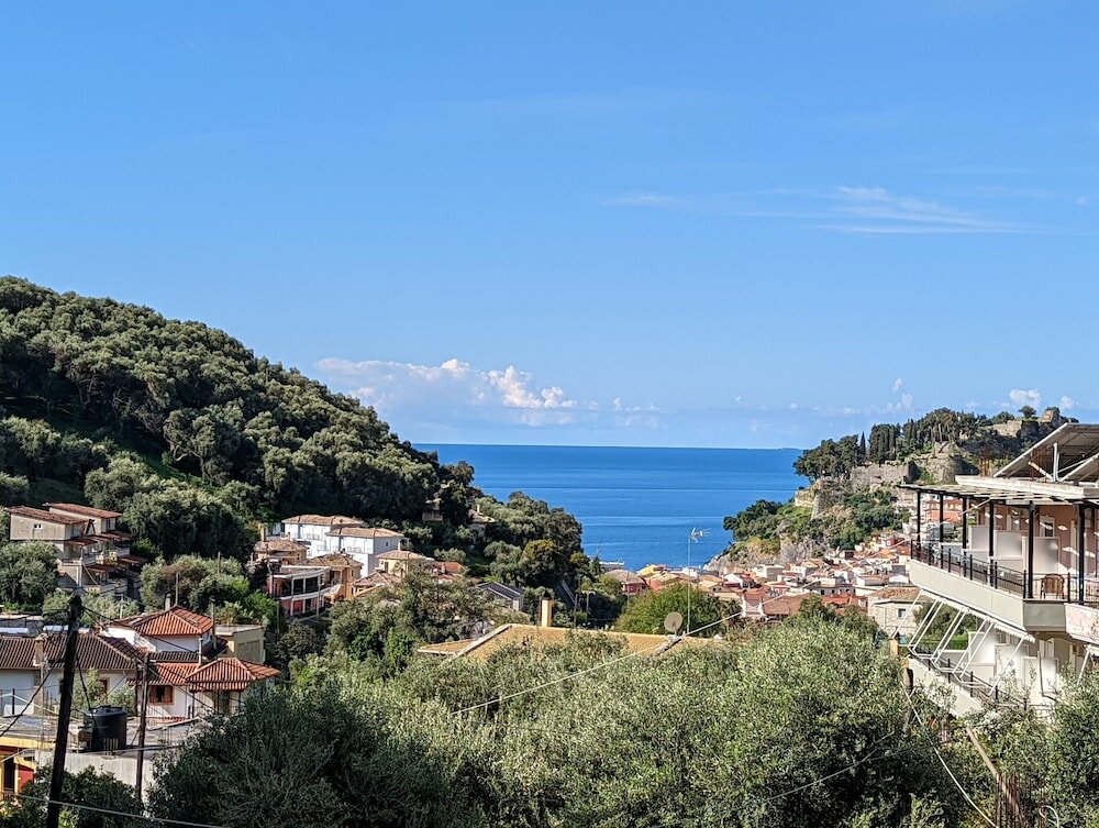 Фото Natura Luxury Suites Parga