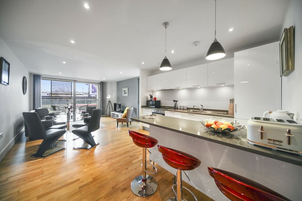 Фото 2 Bed Executive Apartment Near Camden Market with WiFi