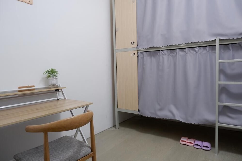 Фото East Station International Youth Hostel