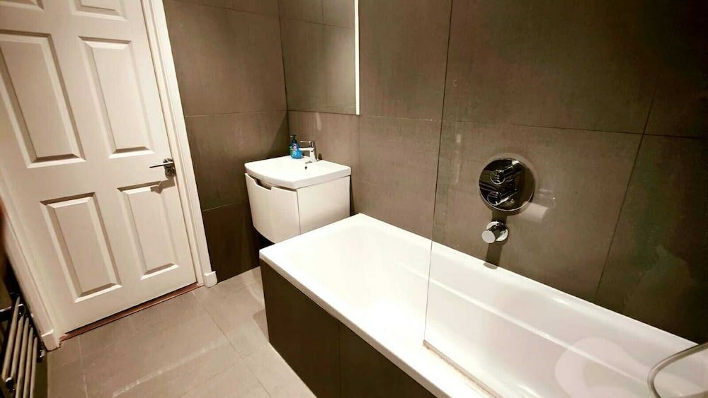 Фото Aldgate Flats in E1