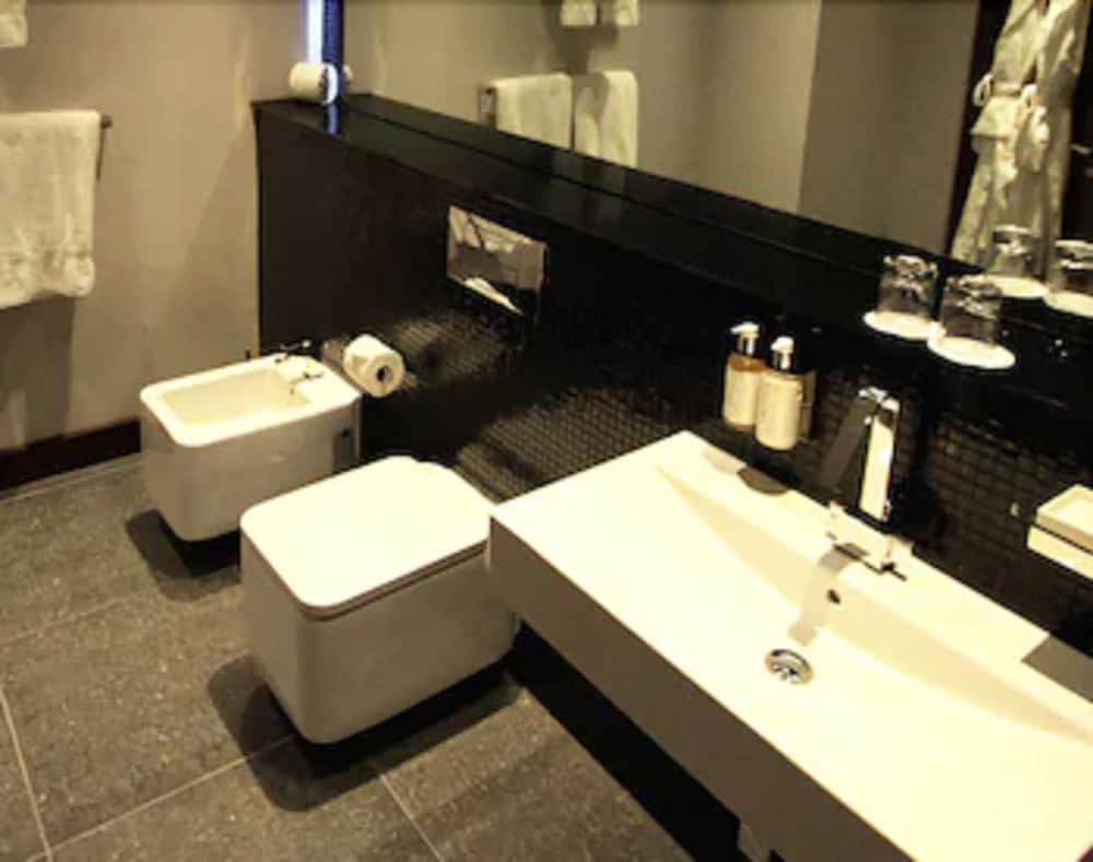 Фото Rafayel on the Left Bank