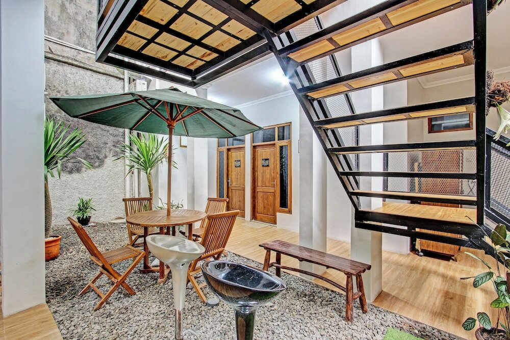 Фото Oyo 92757 Ndalem Pusponyidro Syariah