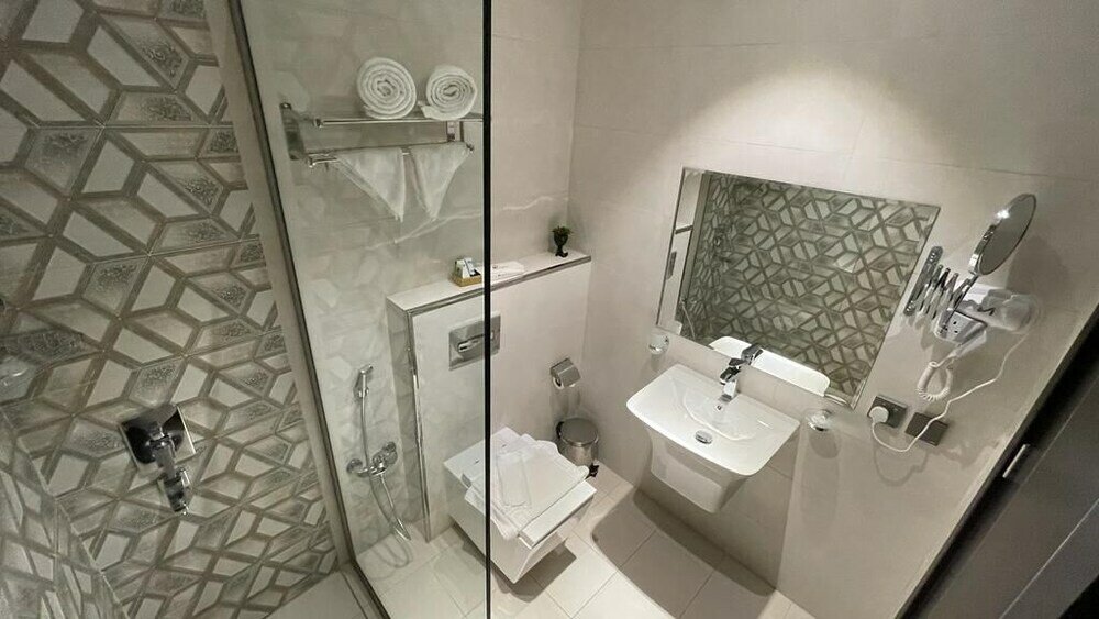 Фото Green Hills Hotel