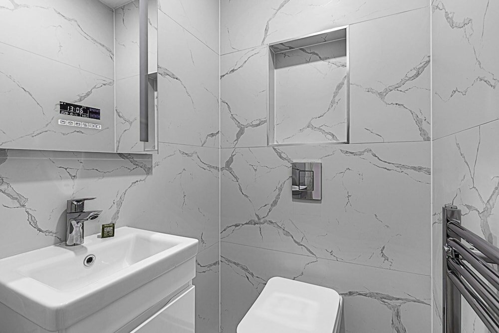 Фото Beautiful 3 Bed Abode in Hanwell