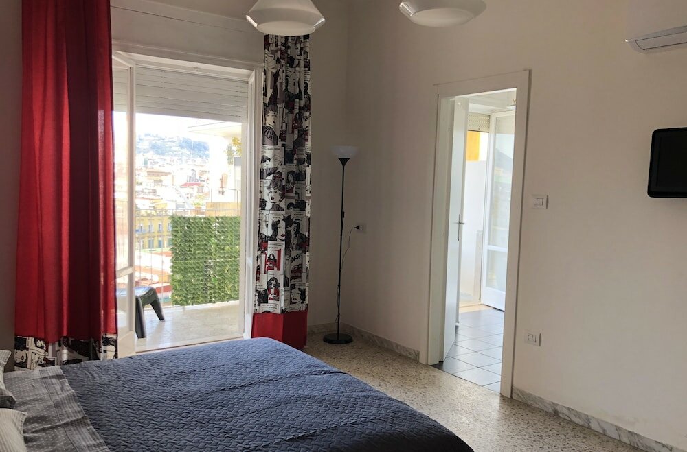 Фото Ottieri Apartment Napoli