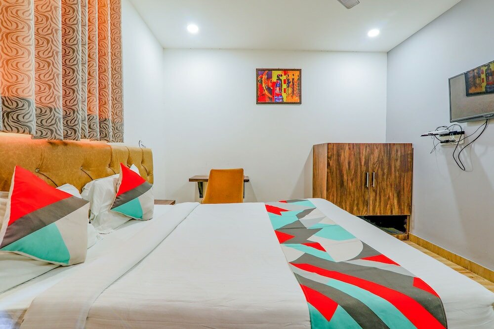 Фото Fabexpress The Mall Inn