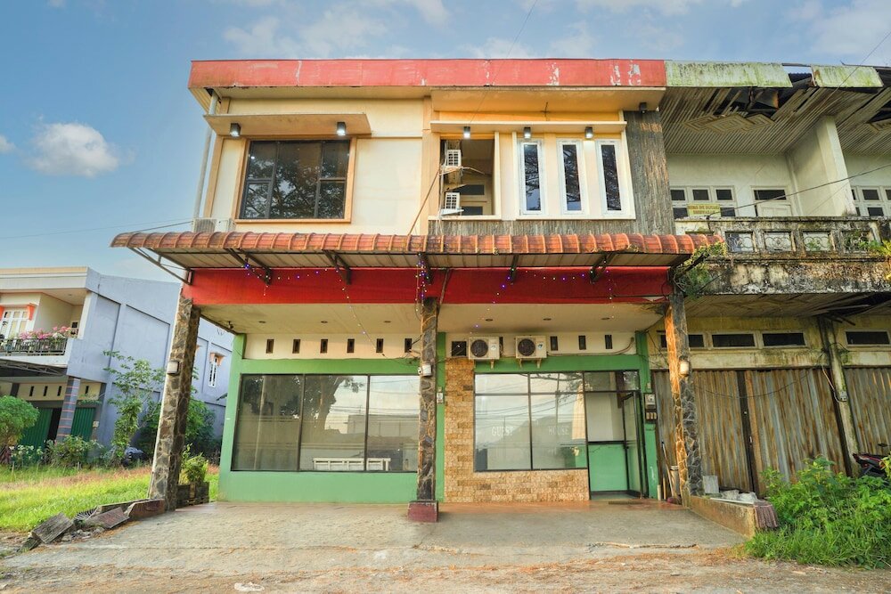 Фото Oyo 92609 Guest House Malay Singkawang